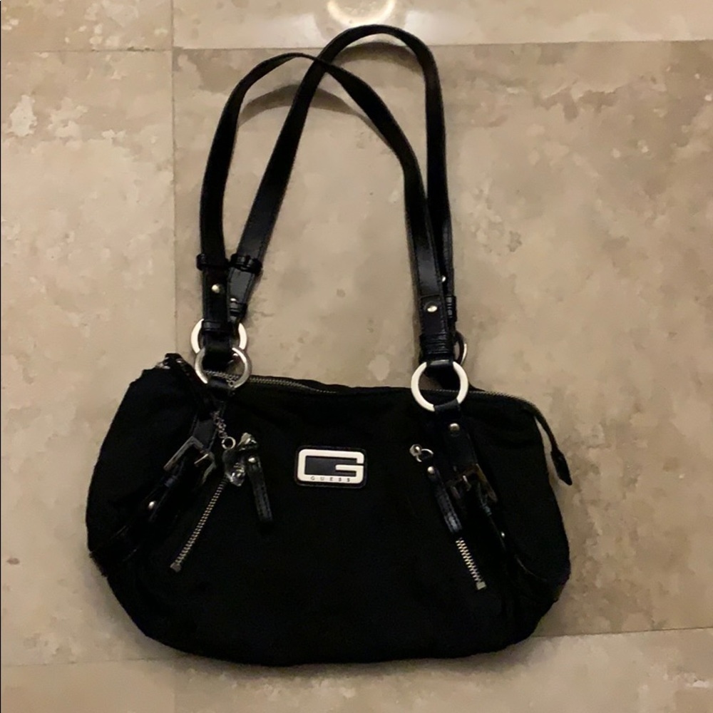 Guess woman’s bag